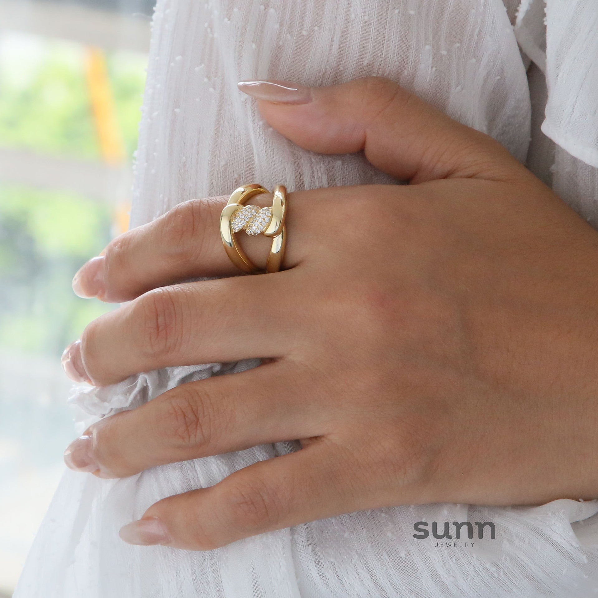 Kayleigh Zircon Twist Ring [IC4Y30CJ]
