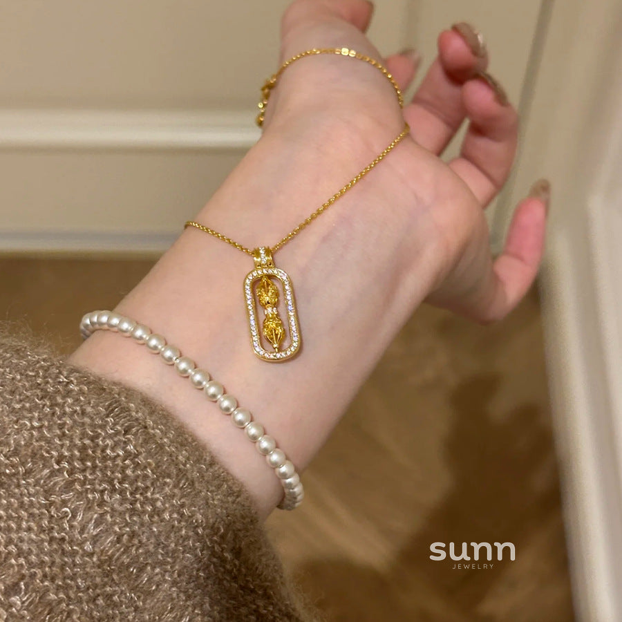 Kaylie Auspicious Charm Necklace [AY8YVZ4T]