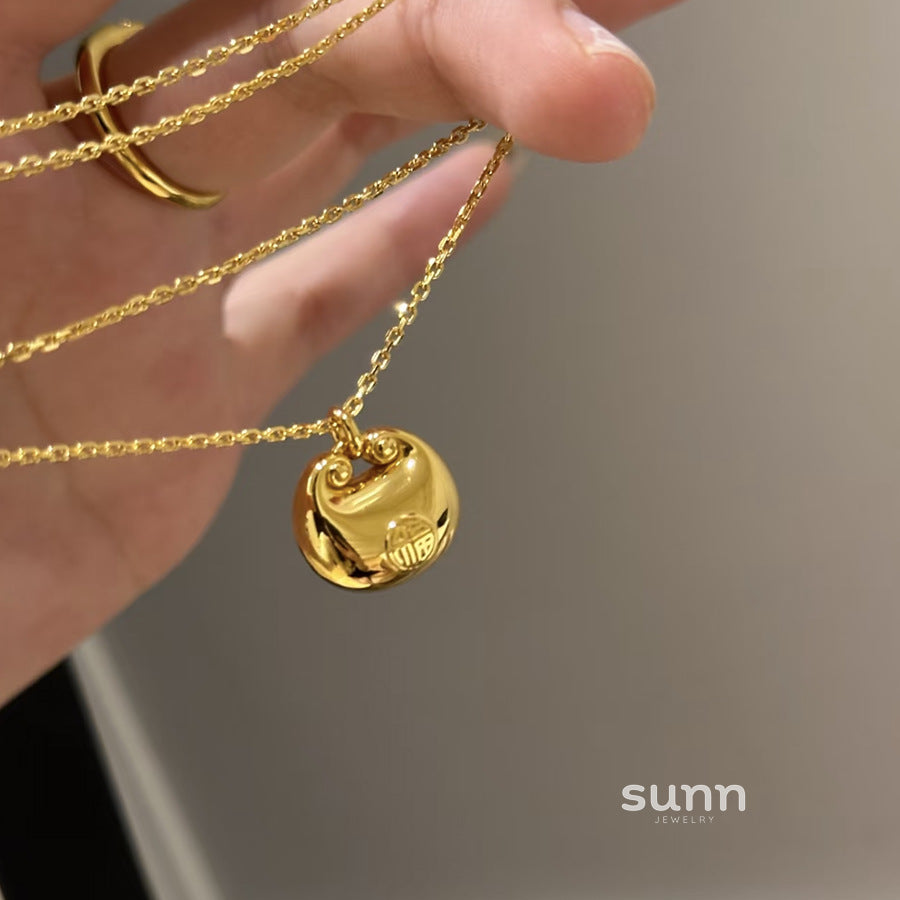 Kaylie Auspicious Charm Necklace [TQXWDR5D]