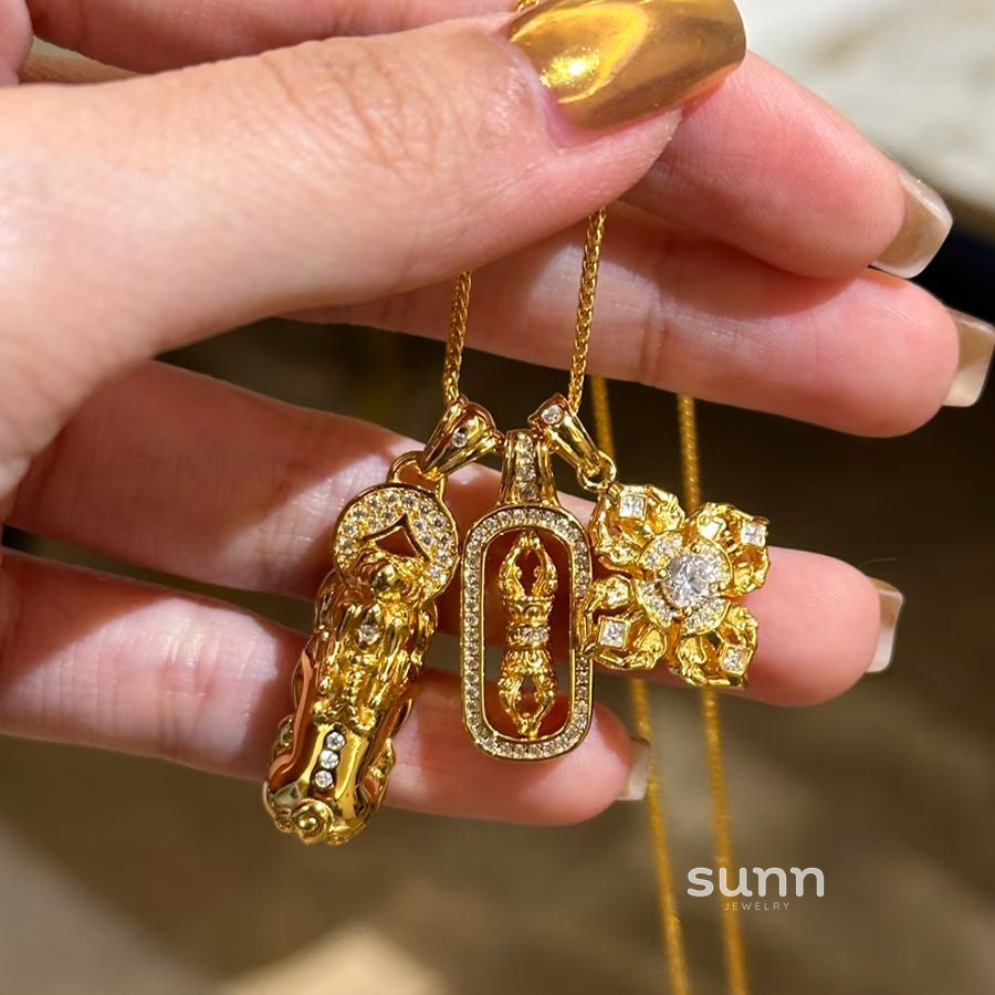Kaylie Auspicious Charm Necklace [OIOS1HRE]