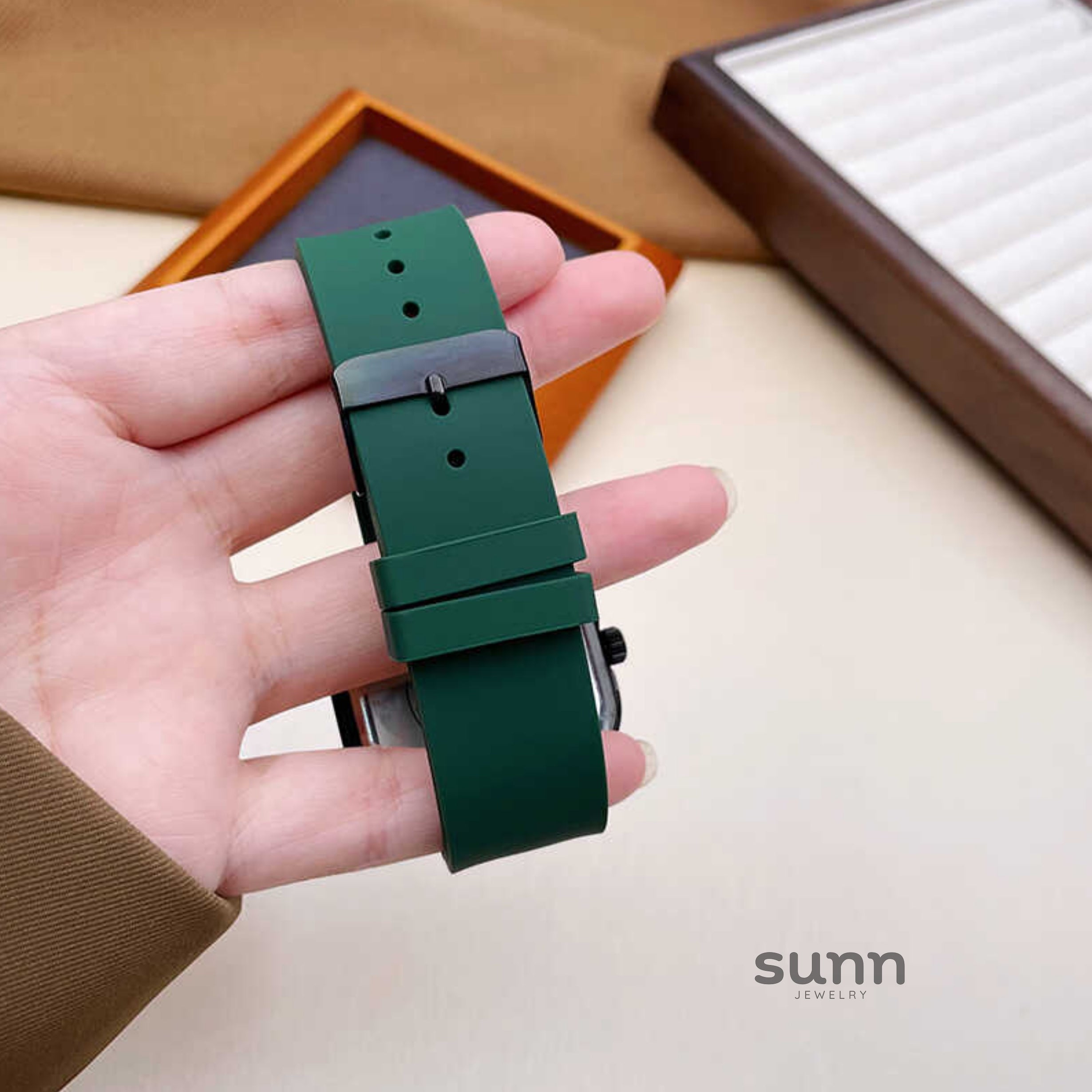 Kaylie Modern Square Watch