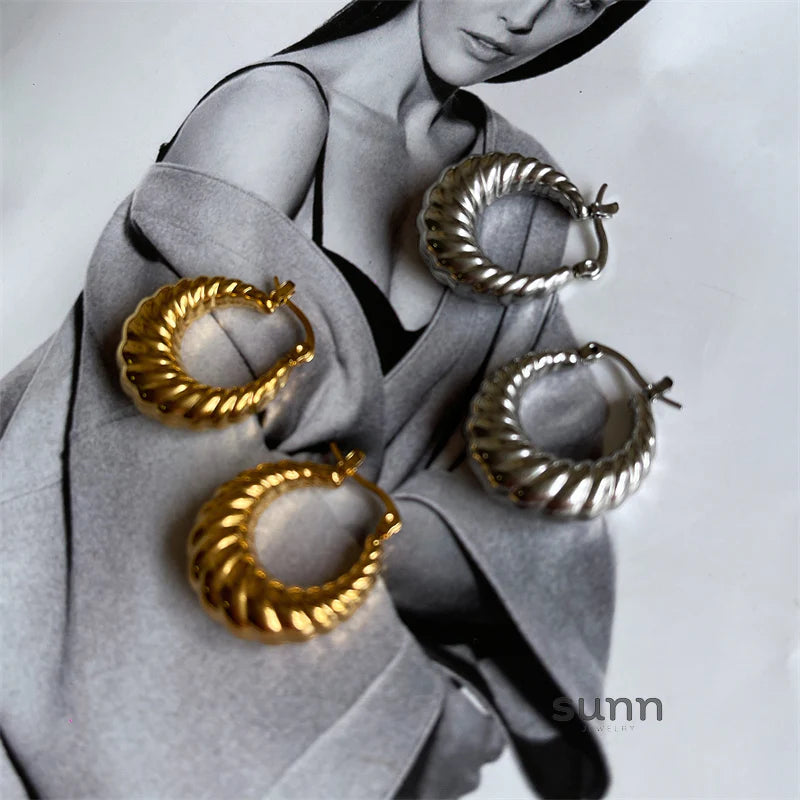 Kaylyn Croissant Hoop Earrings