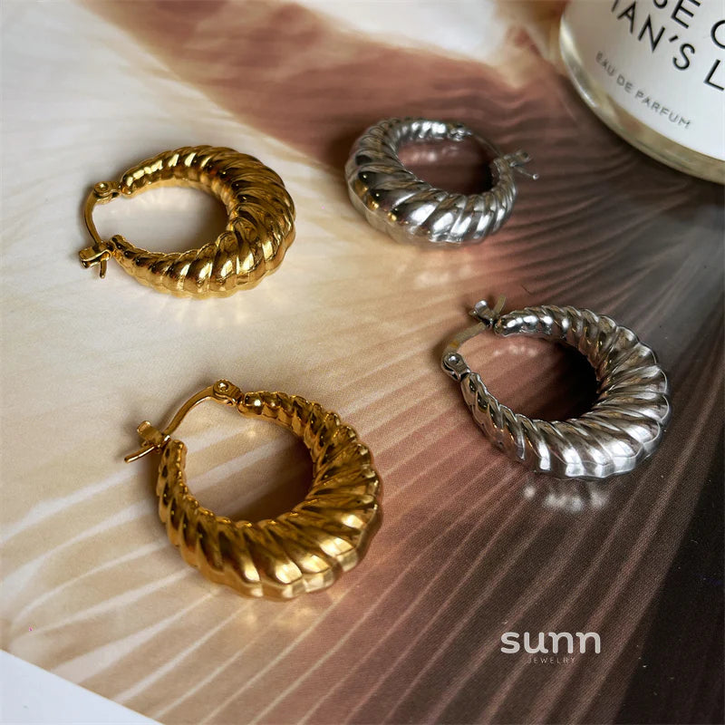 Kaylyn Croissant Hoop Earrings