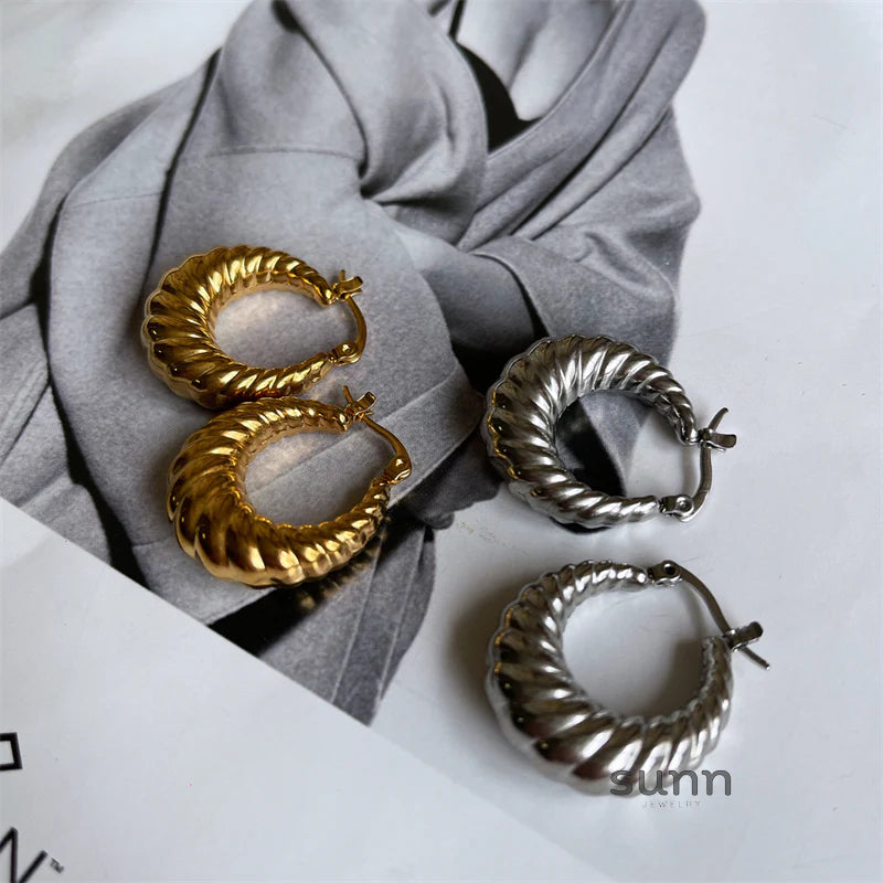 Kaylyn Croissant Hoop Earrings
