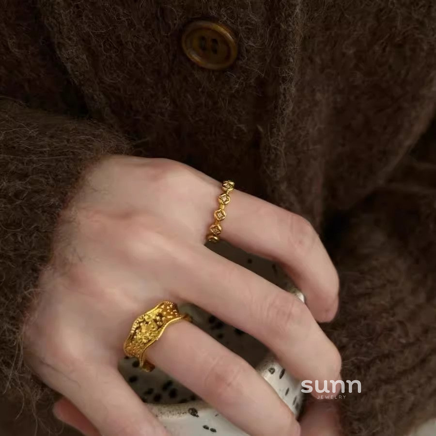 Keara Brushed Gold Stacking Ring [A9FRPLXH]