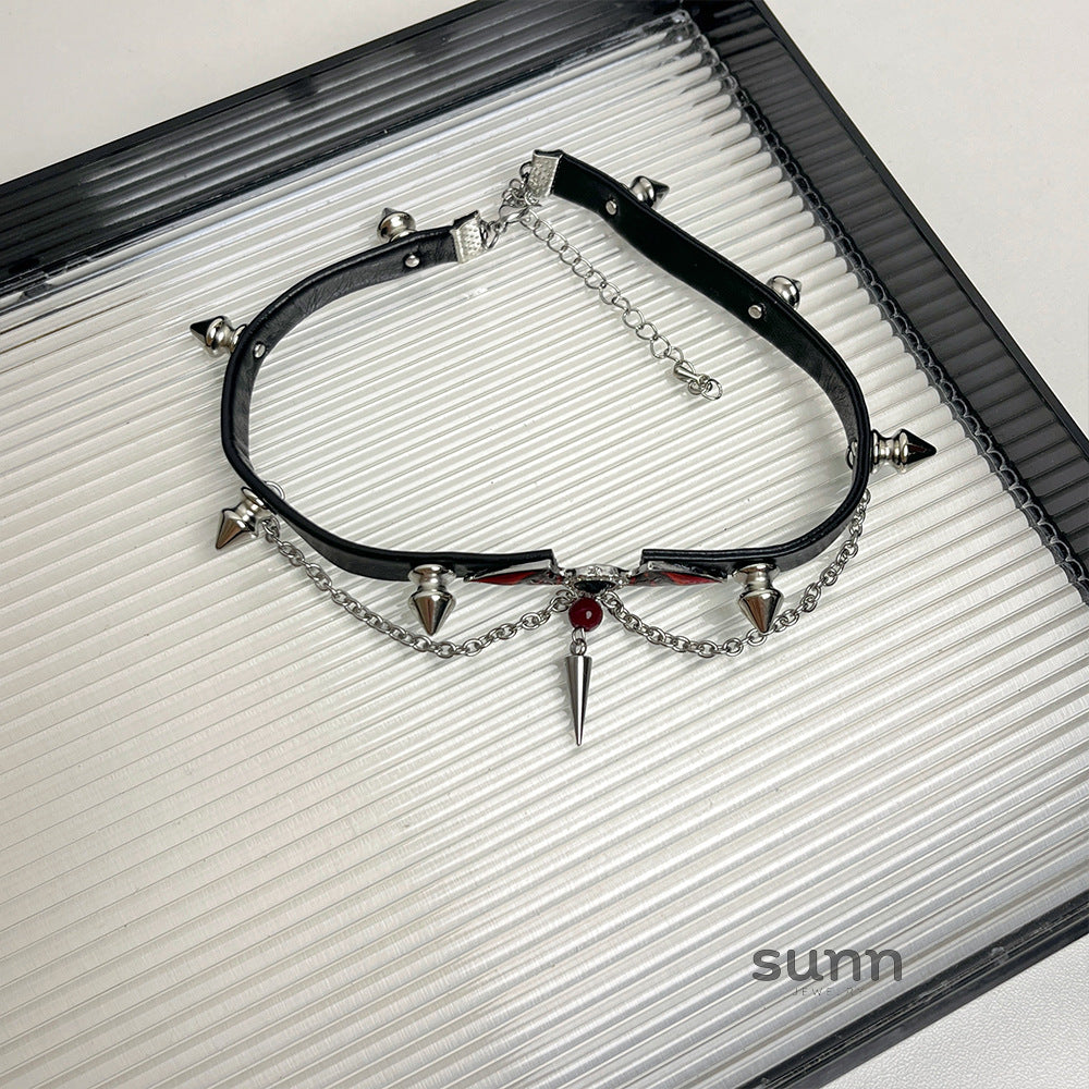 Keeva Edgy Heart Choker [OMH7TKKW]