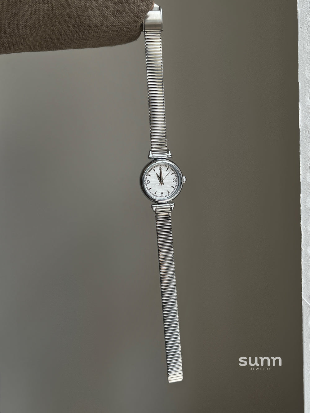 Keily Classic Round Quartz Watch [GMK9RGQK]