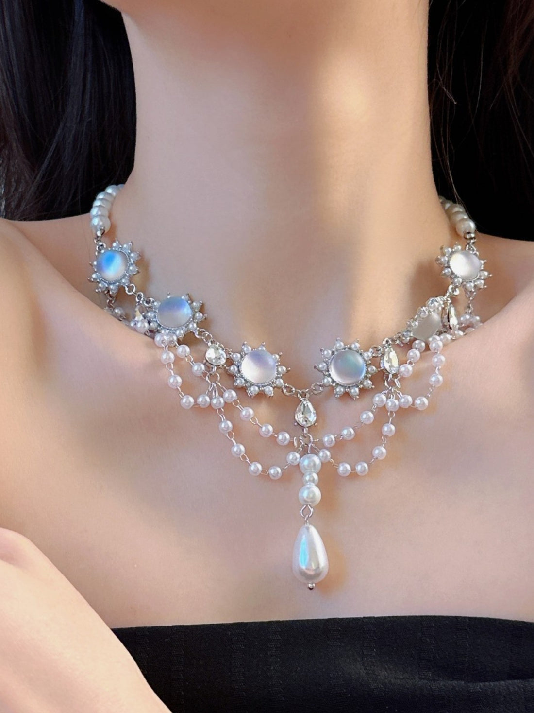 Keisy Ornate Heart Pearl Necklace [4AW3PACD]