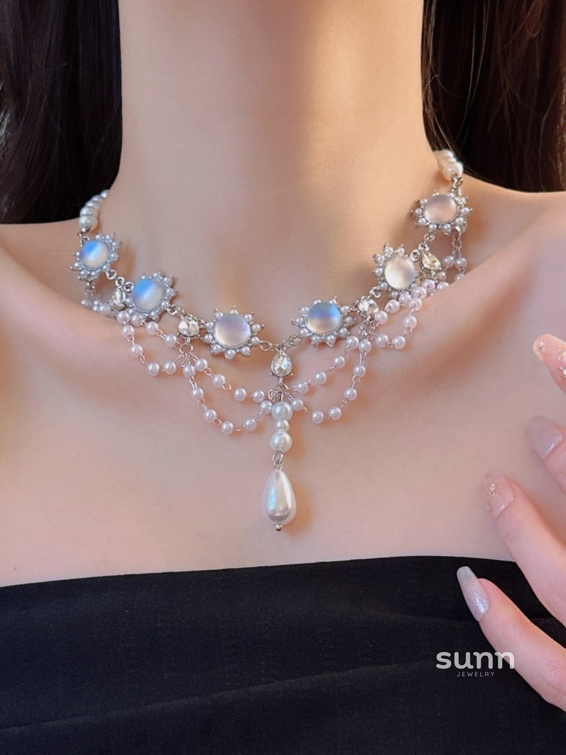 Keisy Ornate Heart Pearl Necklace [4AW3PACD]