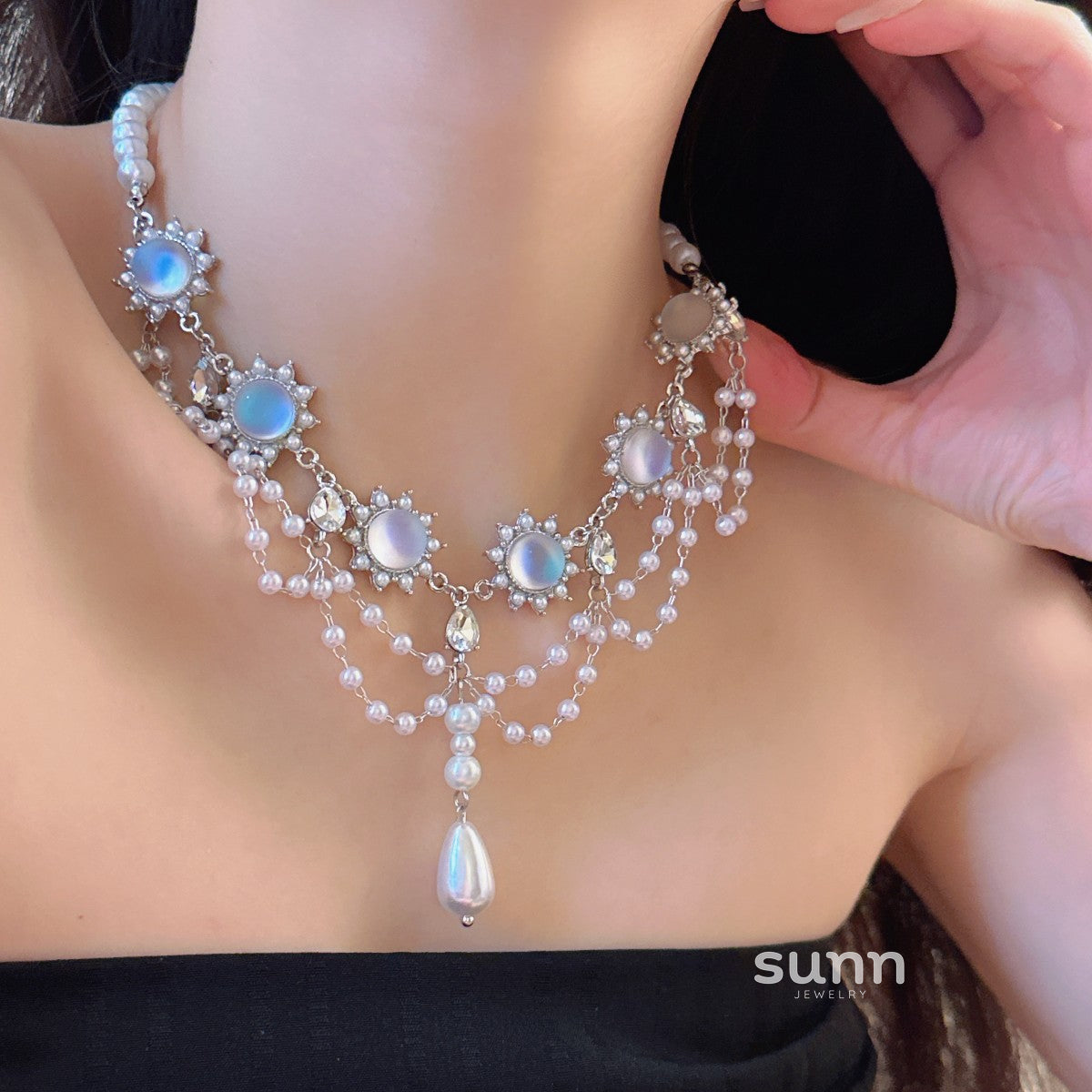 Keisy Ornate Heart Pearl Necklace [TM2K6MEE]