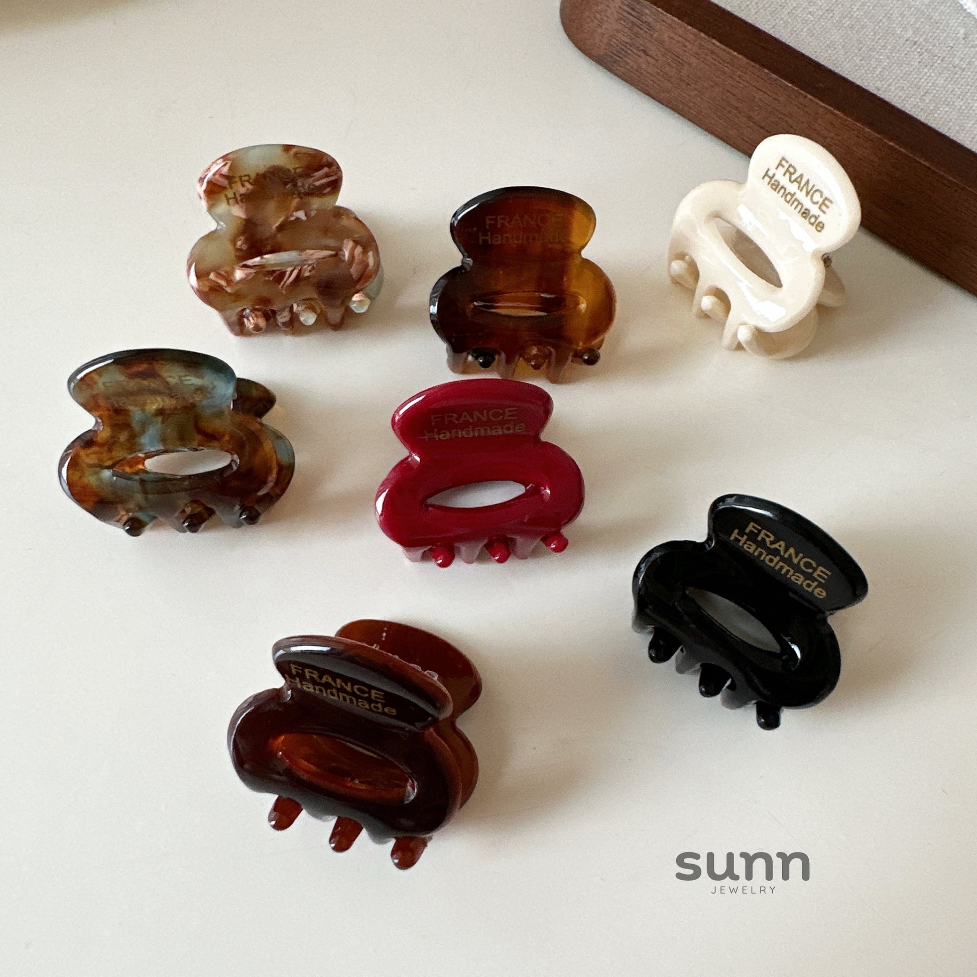 Keisy Pearl Mini Clip [YHIVLXPN]
