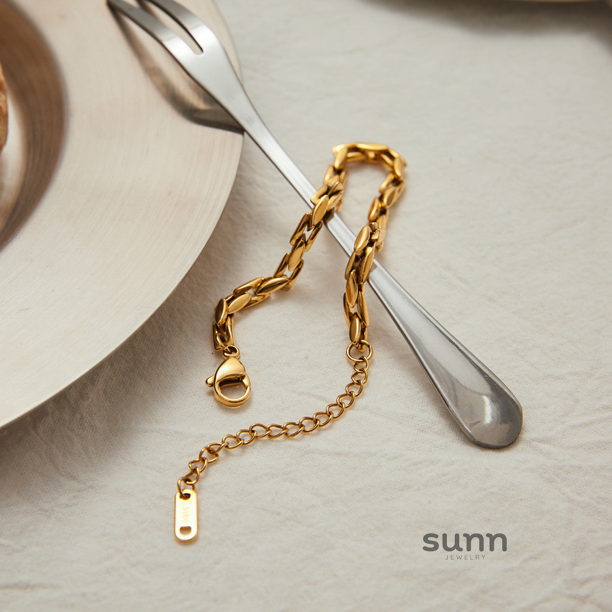 Kelahni Delicate Gold Link Bracelet [CG5KV954]