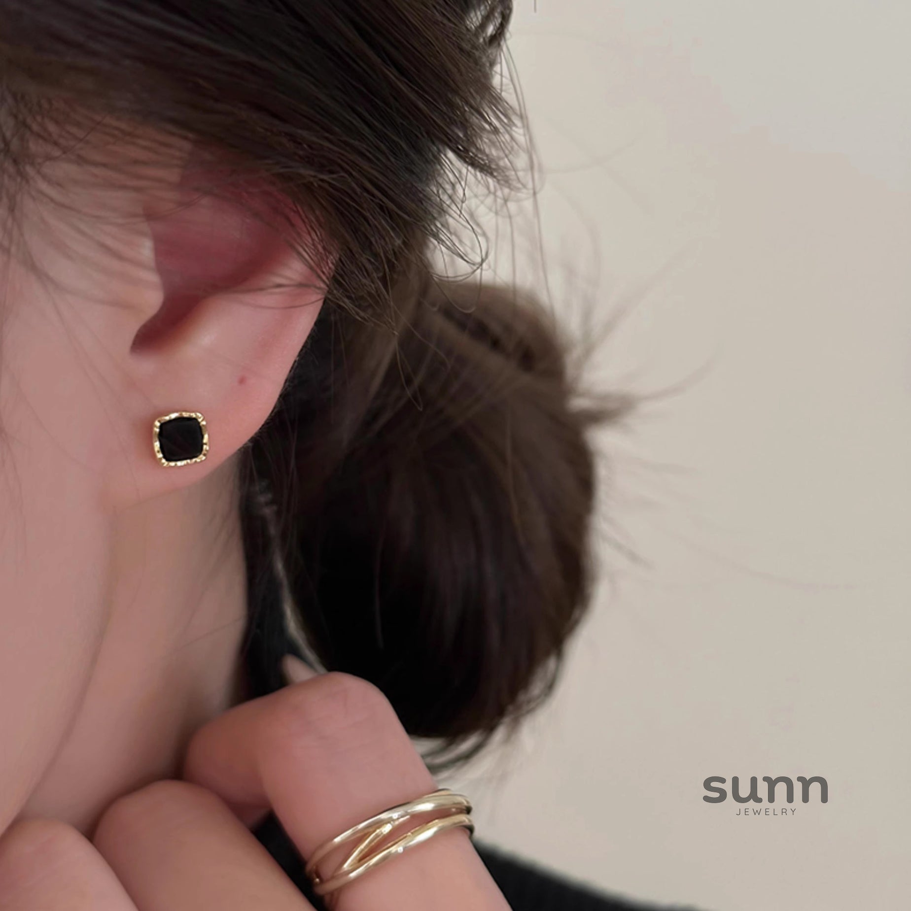 Kelis Sleek Square Earrings [GNOG51J0]
