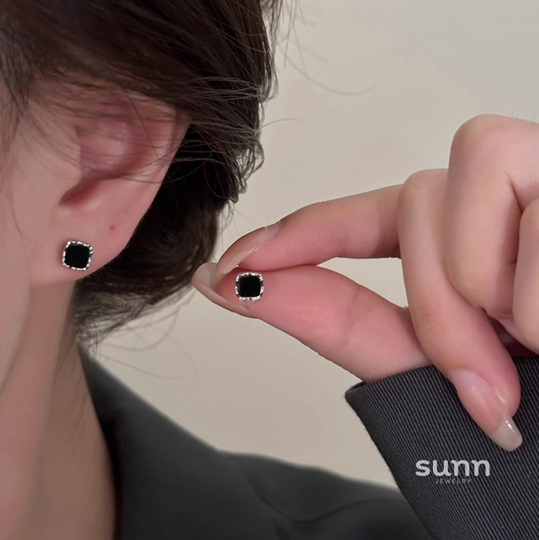 Kelis Sleek Square Earrings [53YA0BM7]