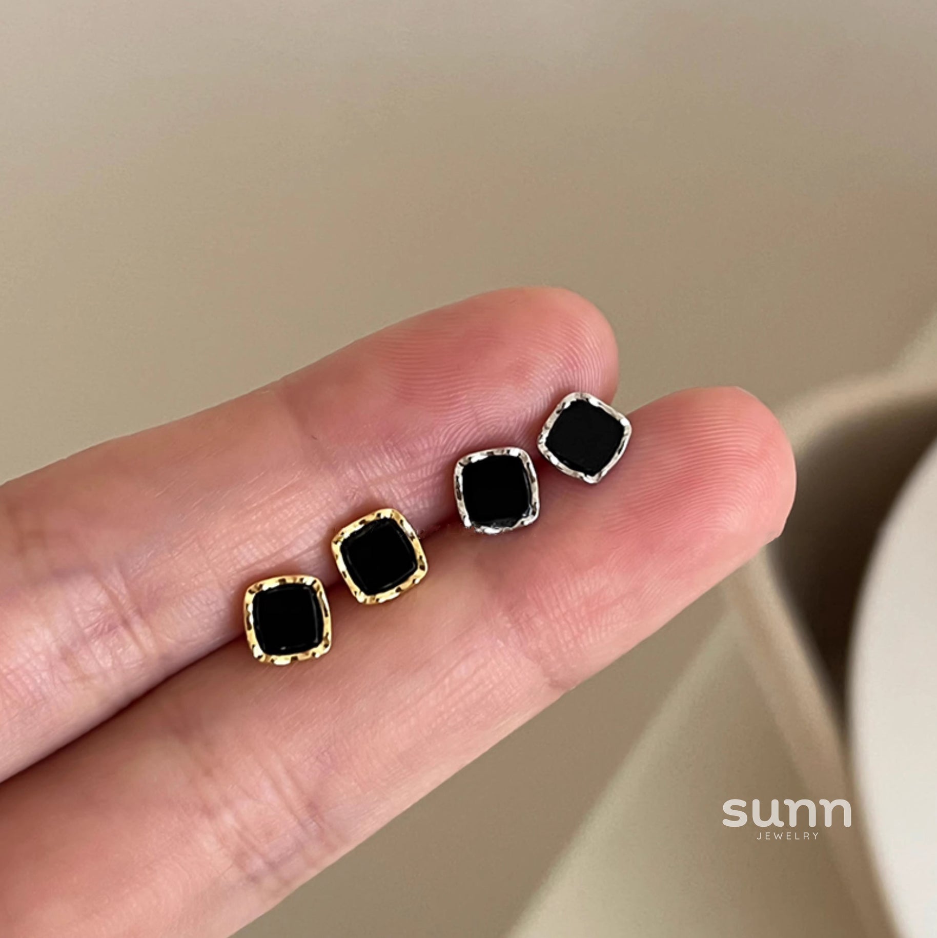 Kelis Sleek Square Earrings [R8P3OGGG]