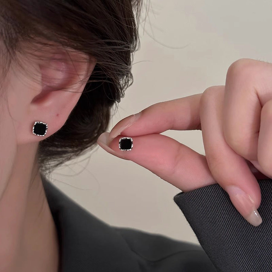 Kelis Sleek Square Earrings [XZM8ZM3B]