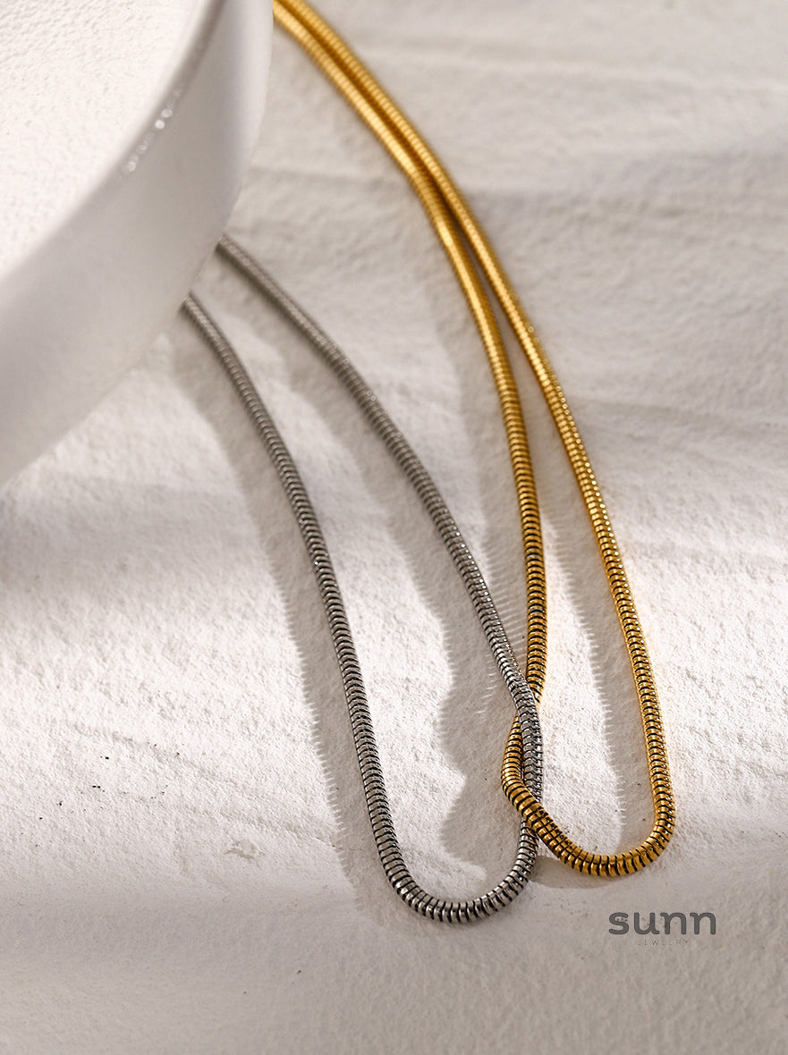 Kelly Duo-Tone Snake Chain Necklace [R0G2WF66]