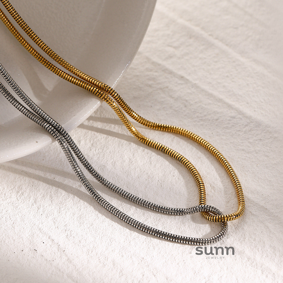 Kelly Duo-Tone Snake Chain Necklace [2BMYVEE7]