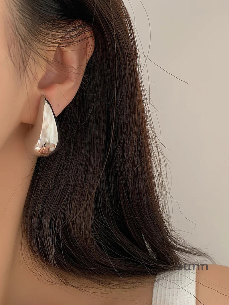 Kellyn Teardrop Hoop Earrings
