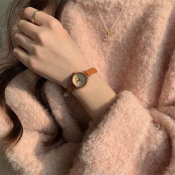 Kenadie Retro Leather Watch [82R5YR7Y]