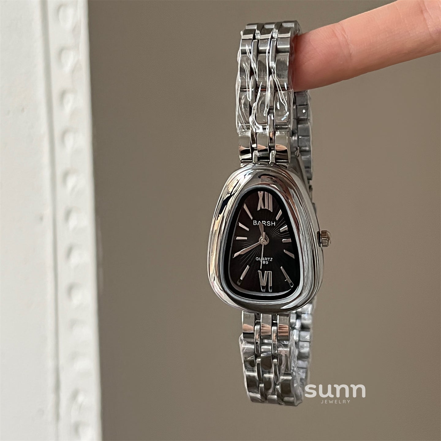 Kenadie Vintage Snake Head Watch [XR3I6CLV]