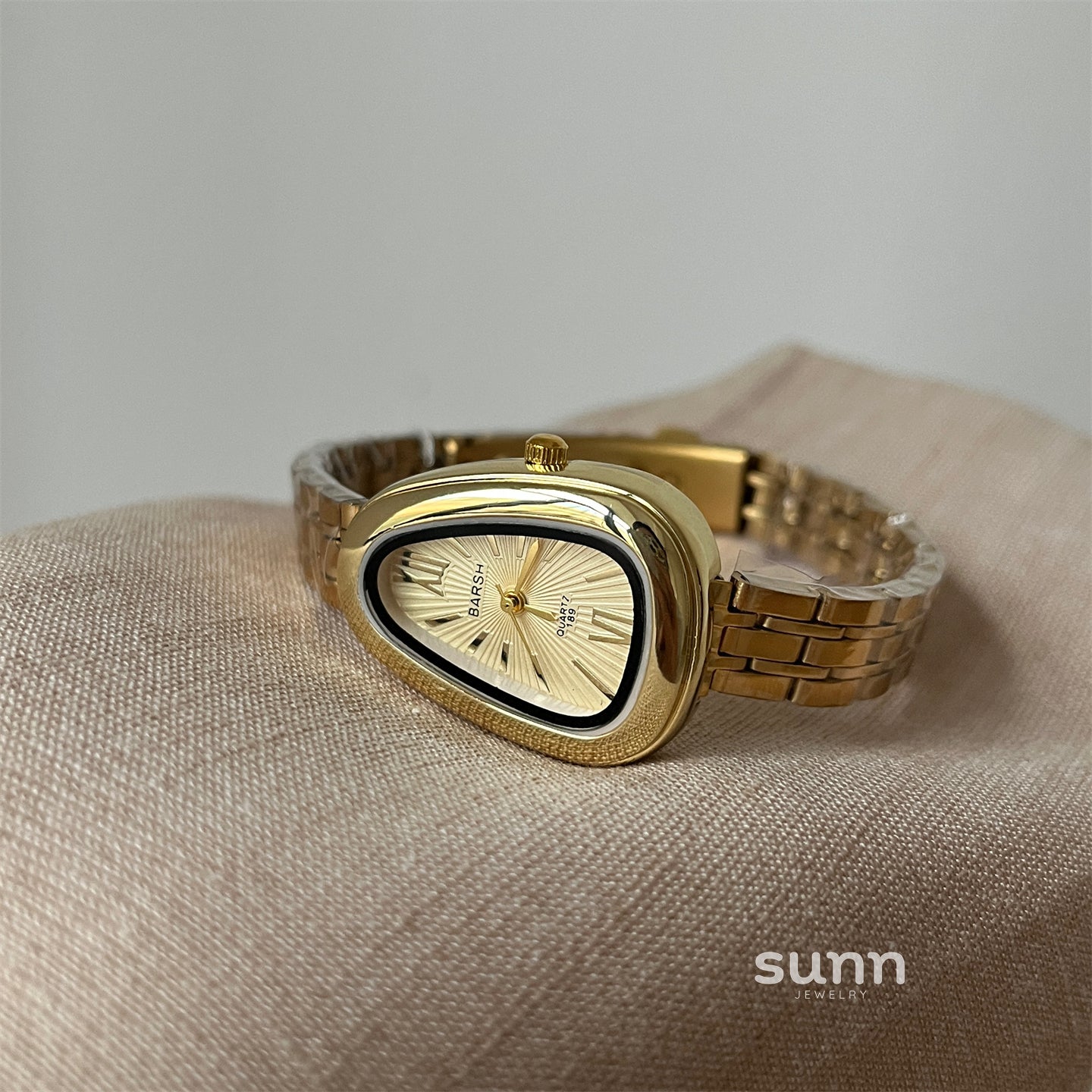 Kenadie Vintage Snake Head Watch [PAYHFJ33]