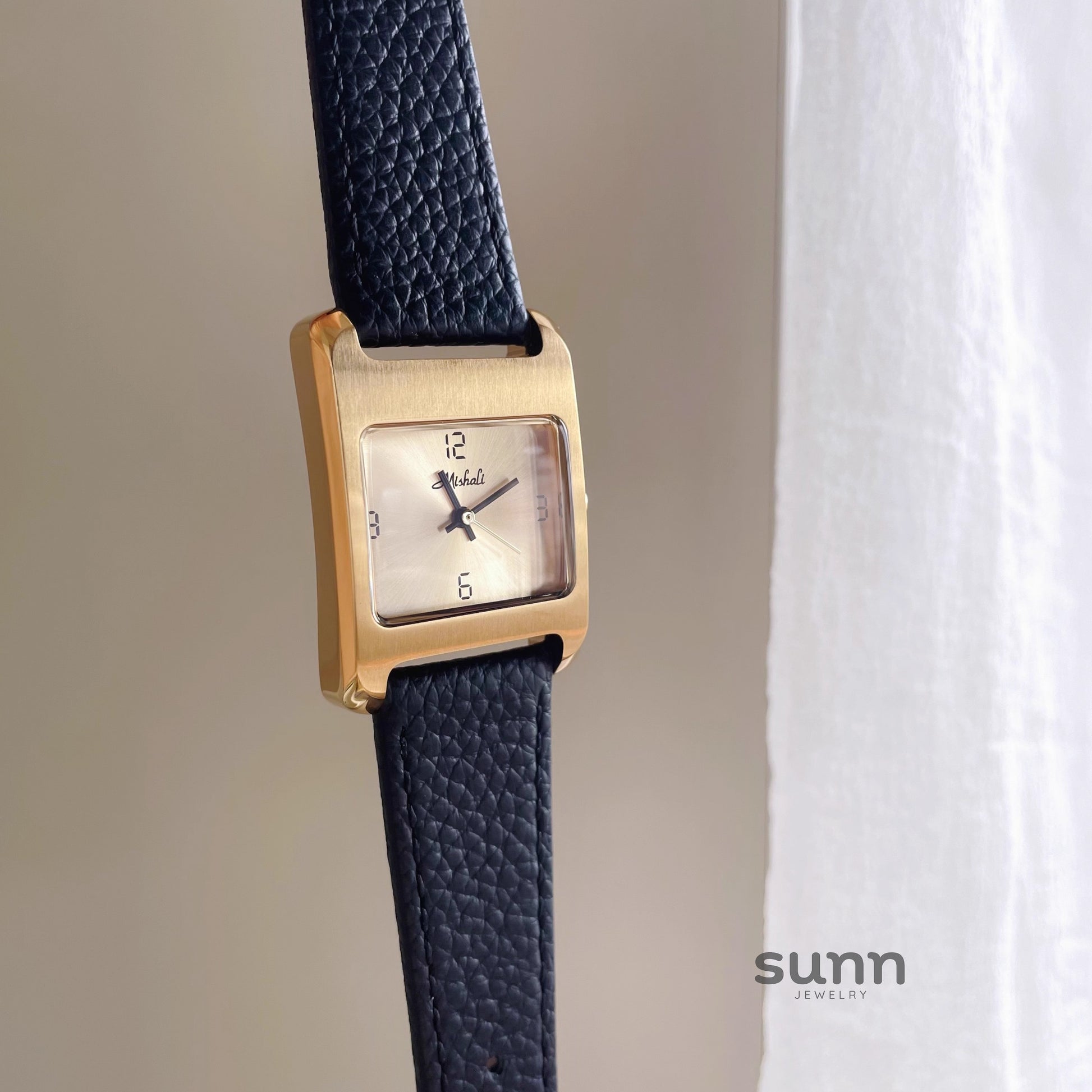 Kendyl Elegant Square Leather Watch [J51PDUO6]