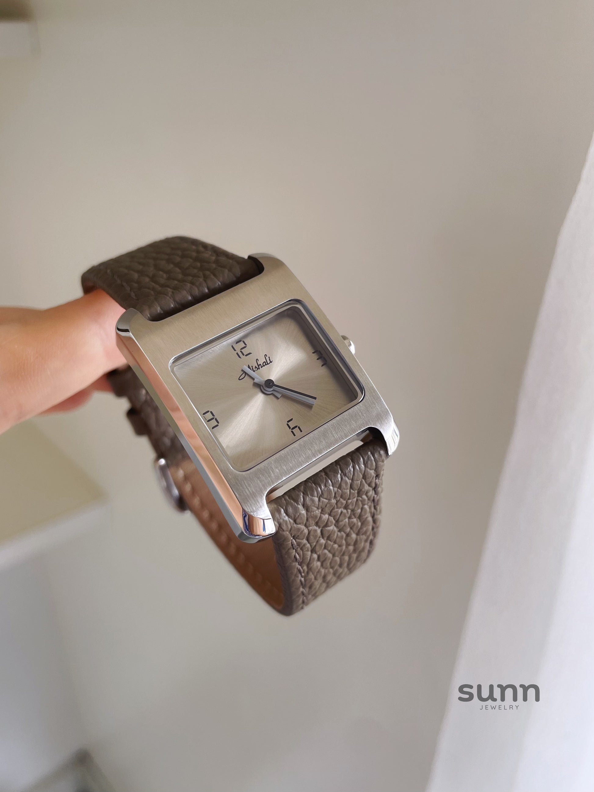 Kendyl Elegant Square Leather Watch [A8QANHWS]