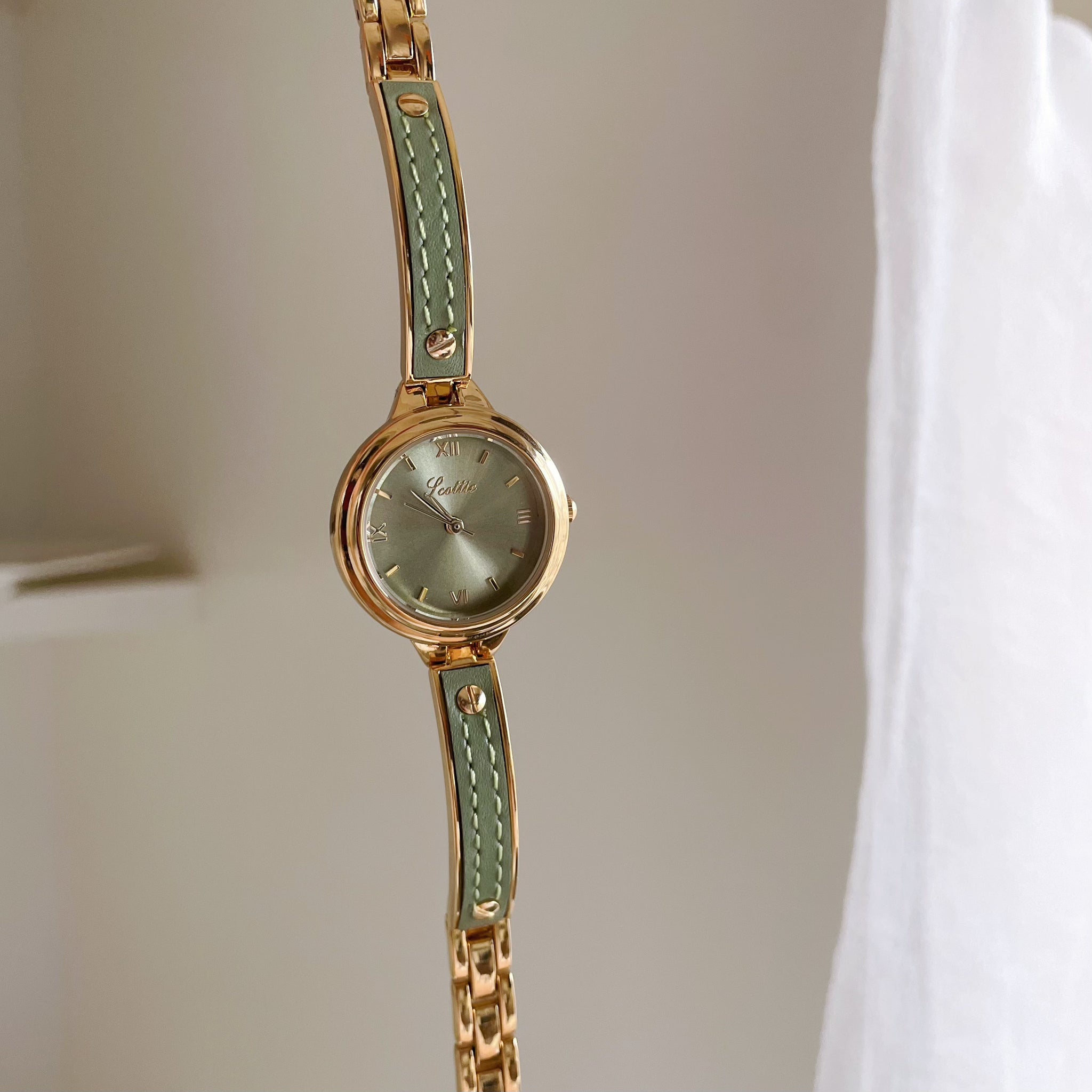 Kenlee Petite Bracelet Watch [5ZI4LUG2]