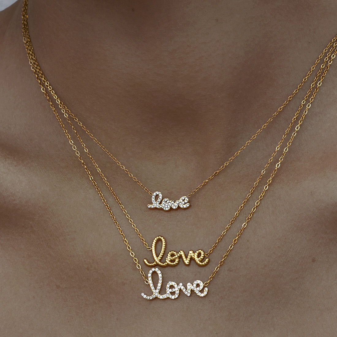 Kensli Luxe Love Necklace [FLVTEWYN]