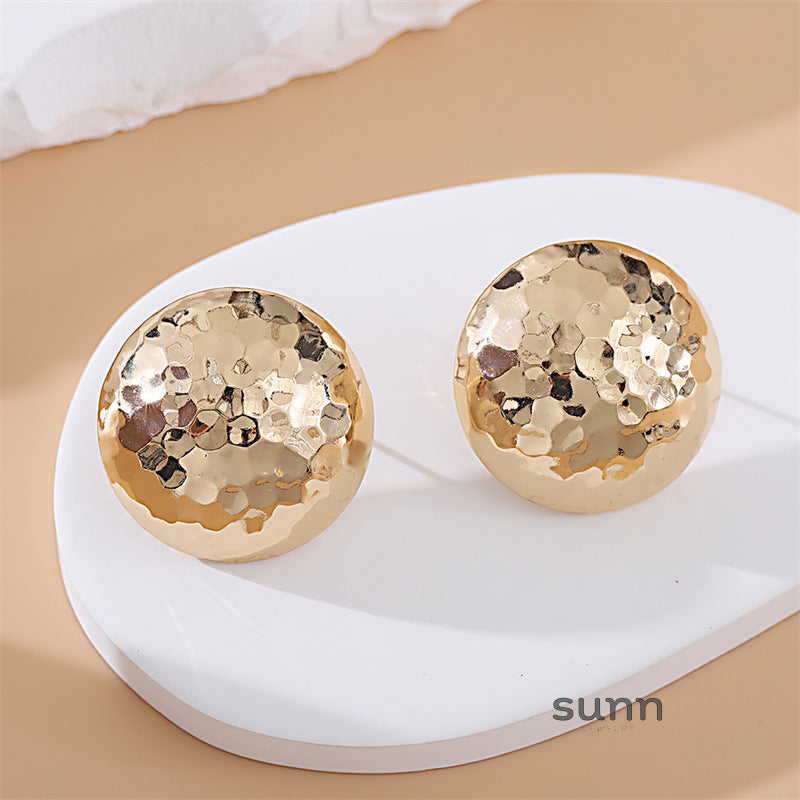 Kenslie Sculptural Gold Hoops [CGYSLPWY]