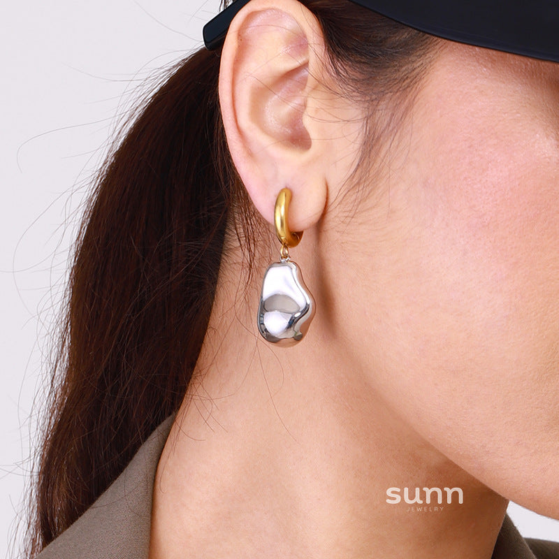 Kenzie Twisted Hoop Earrings [M0AOXCO7]
