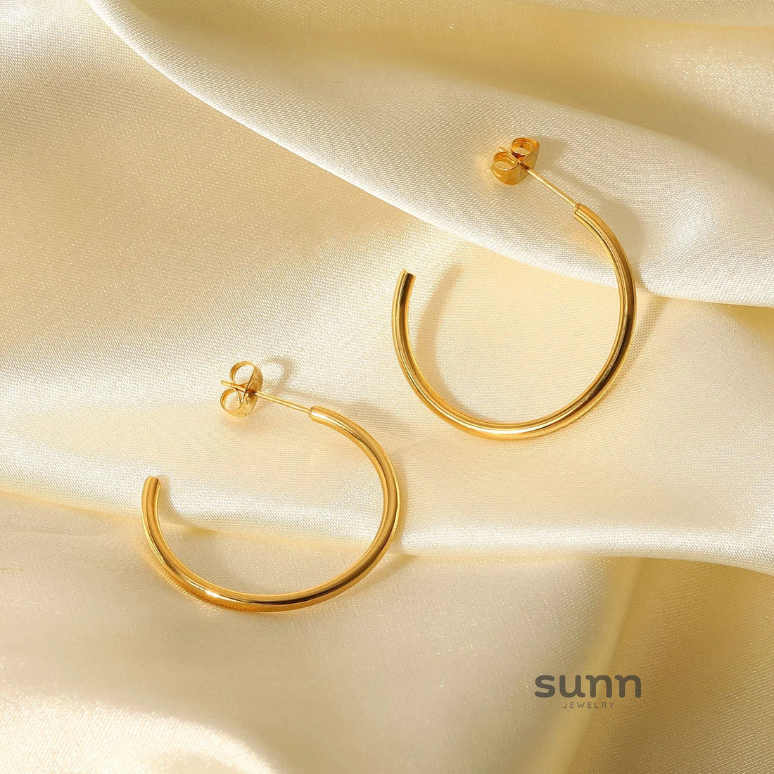 Keona Minimalist Hoop Earrings