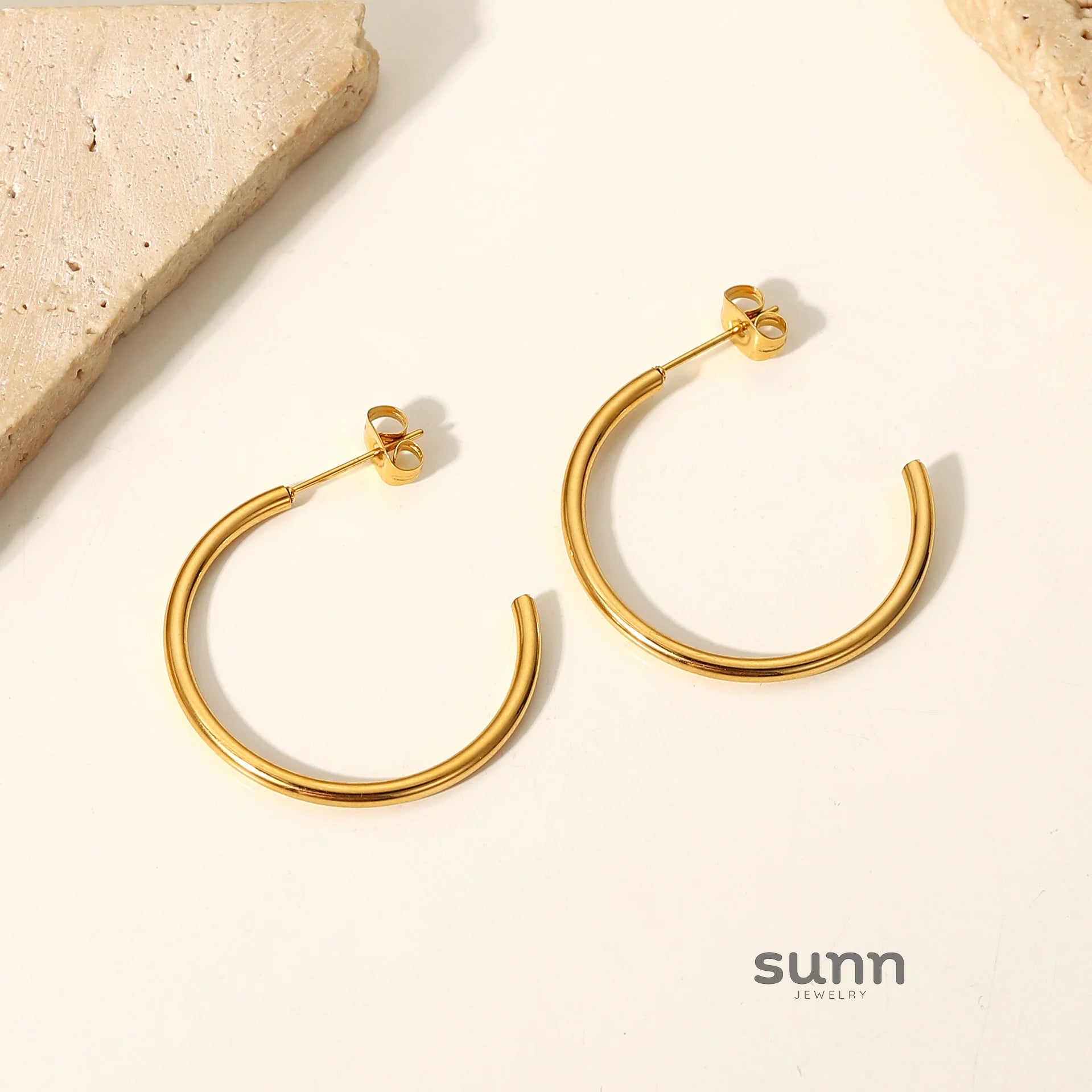 Keona Minimalist Hoop Earrings