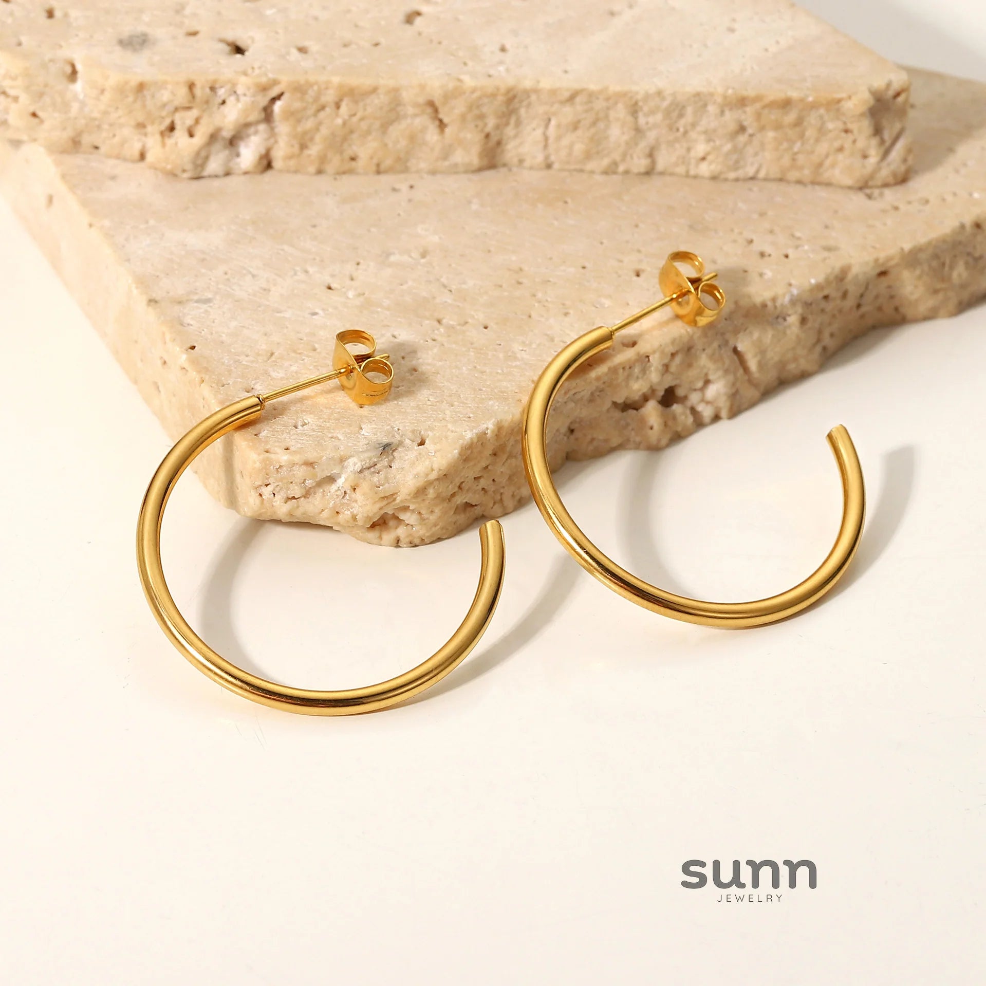 Keona Minimalist Hoop Earrings