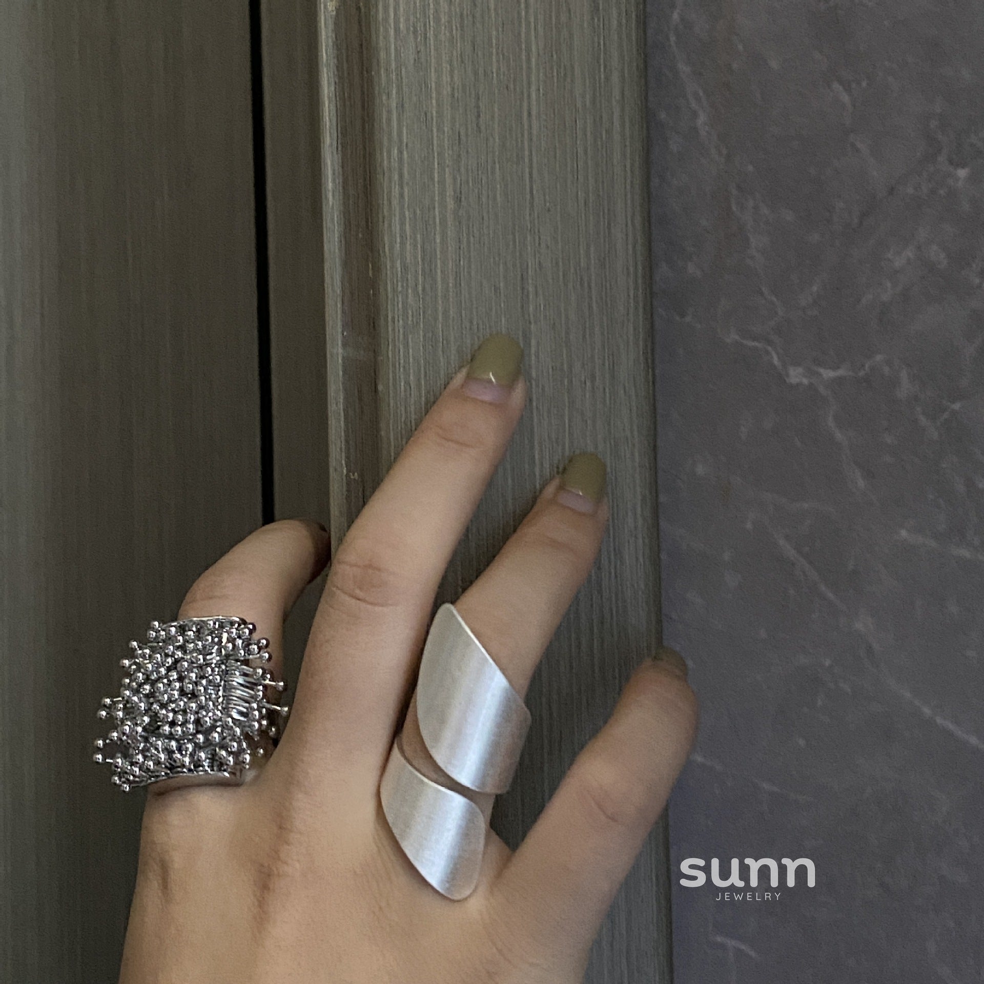 Keri Asymmetrical Open Ring [28FUE2CS]