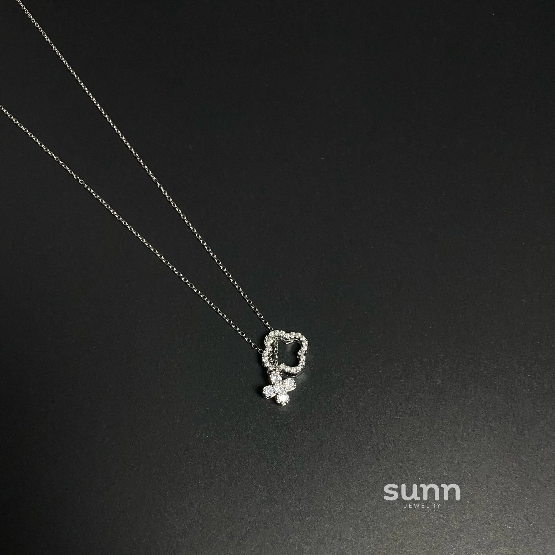 Kerrigan Transformable Clover Pendant Necklace