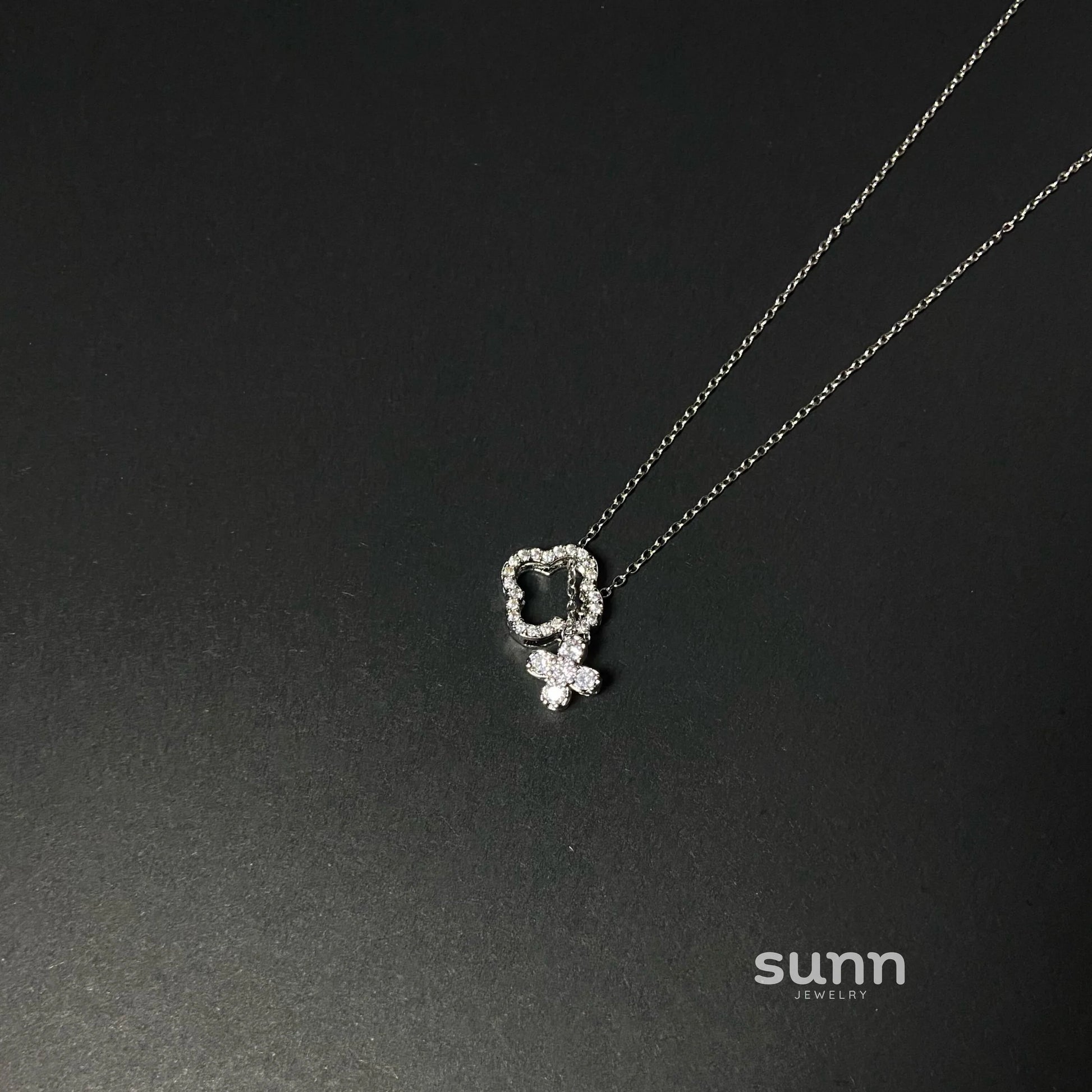 Kerrigan Transformable Clover Pendant Necklace