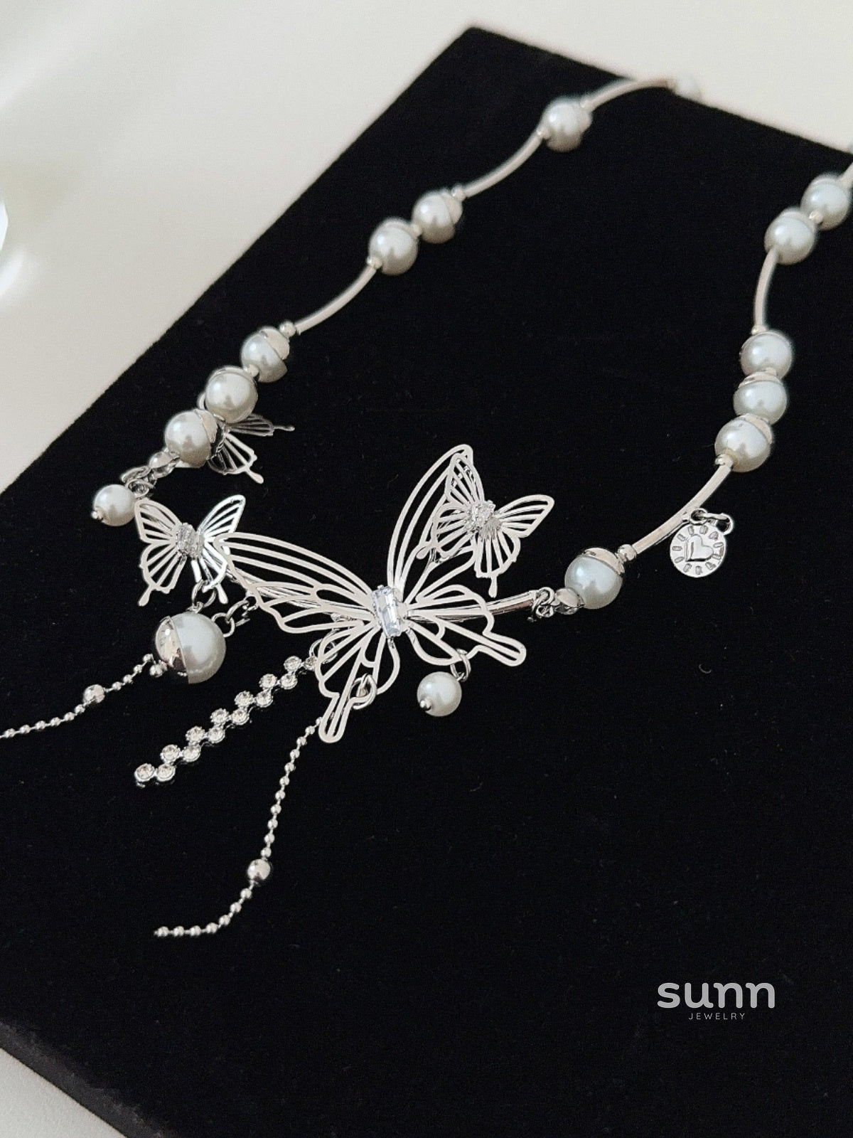 Kerrington Pearl Butterfly Choker [HHB27RLA]