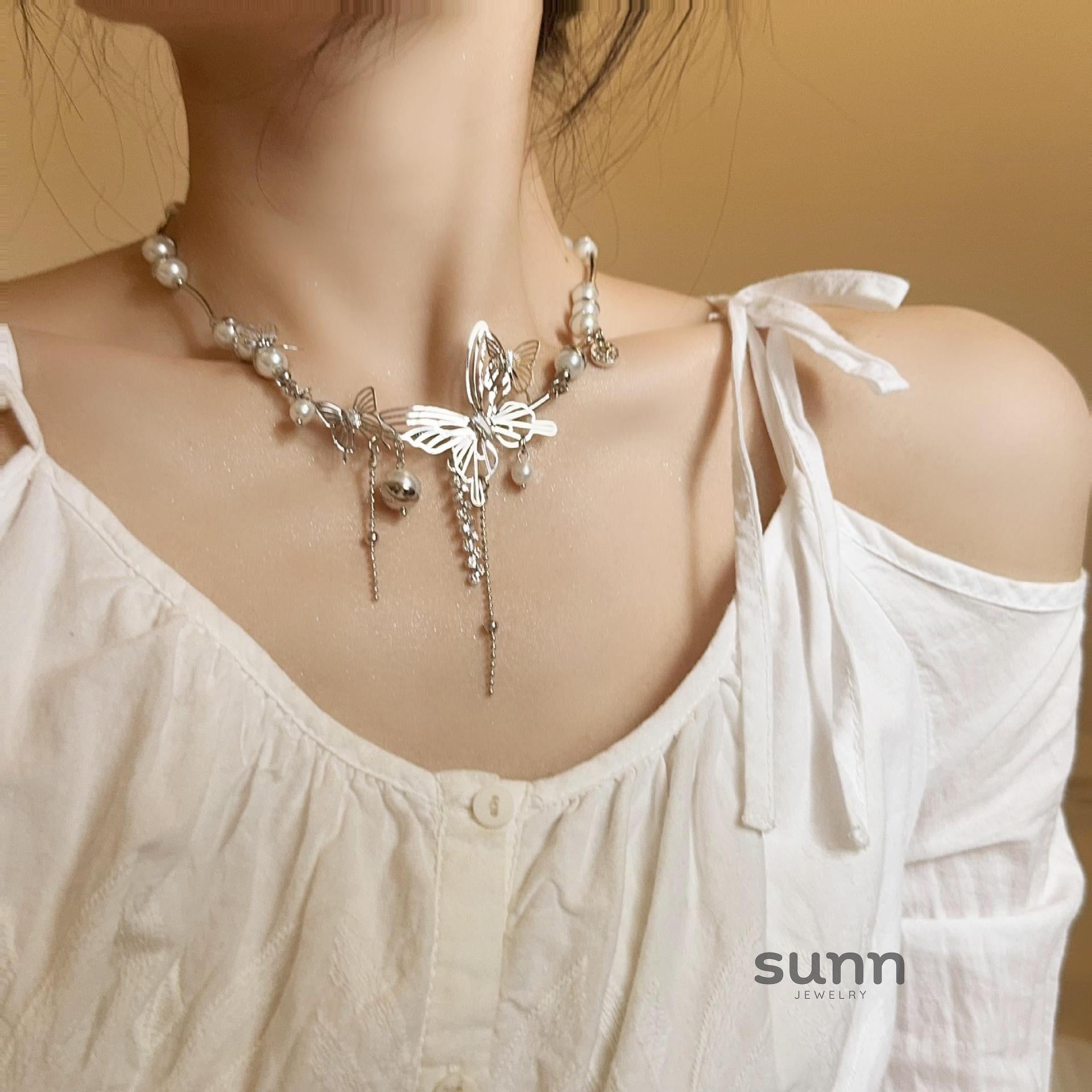 Kerrington Pearl Butterfly Choker [4WL43YYI]