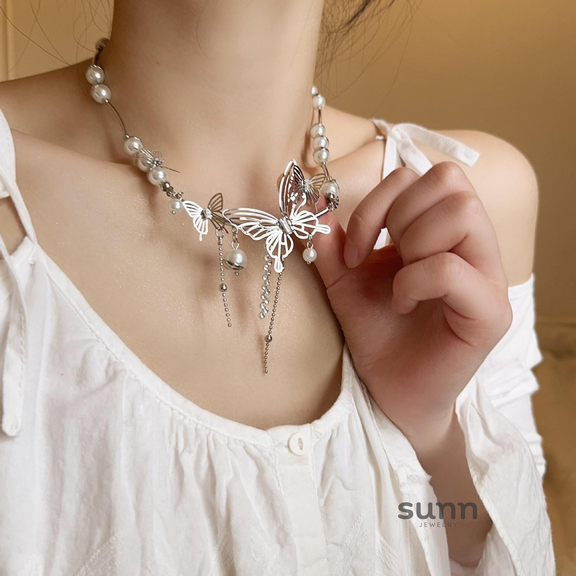 Kerrington Pearl Butterfly Choker [5UWKOURZ]