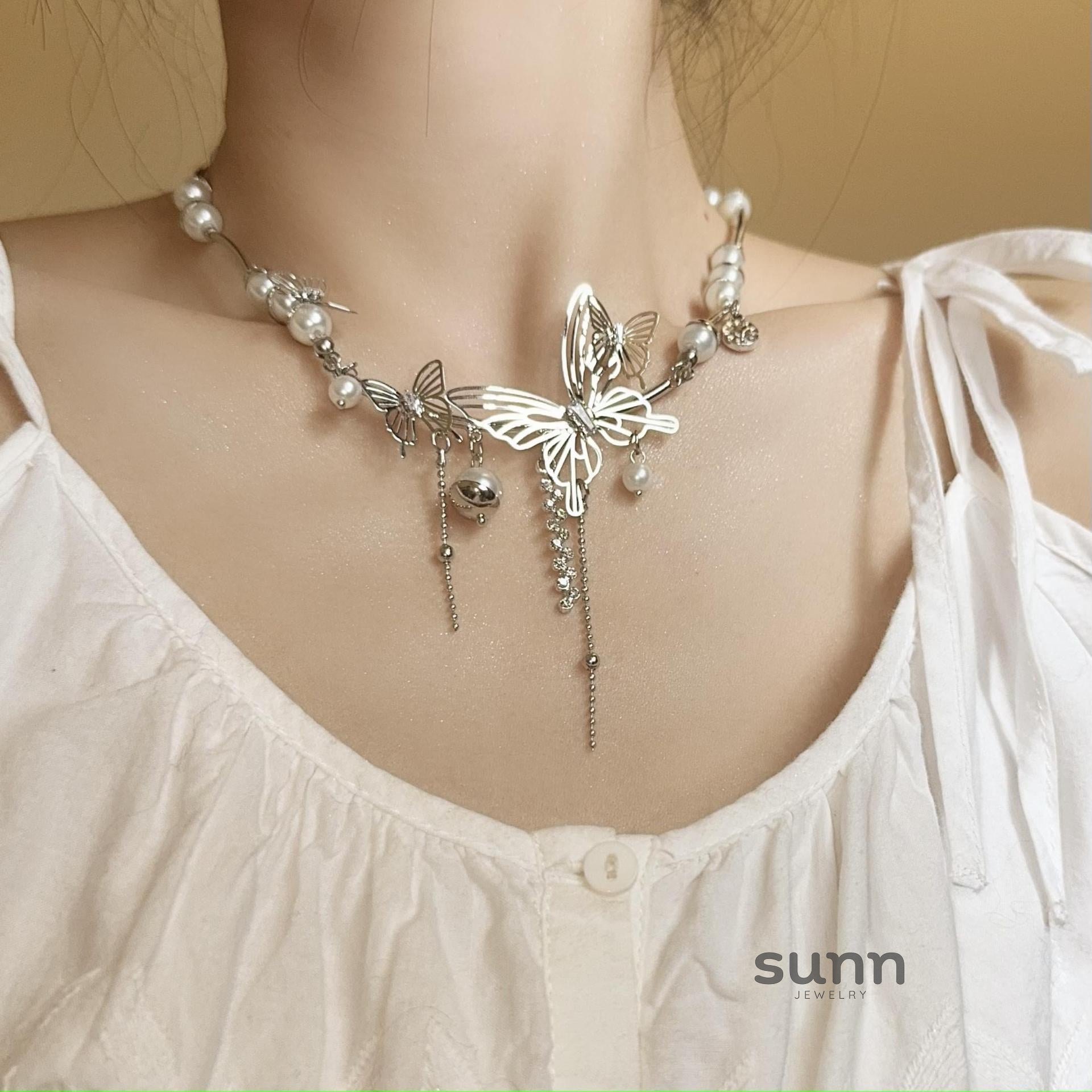 Kerrington Pearl Butterfly Choker [07MBO5SA]