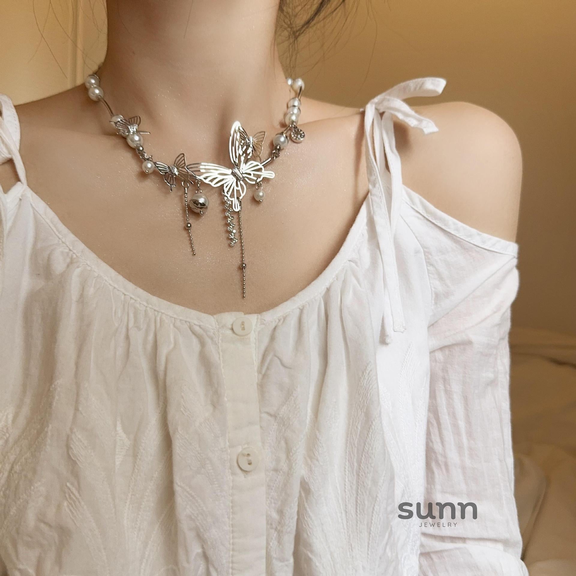 Kerrington Pearl Butterfly Choker [IBDSJAAC]