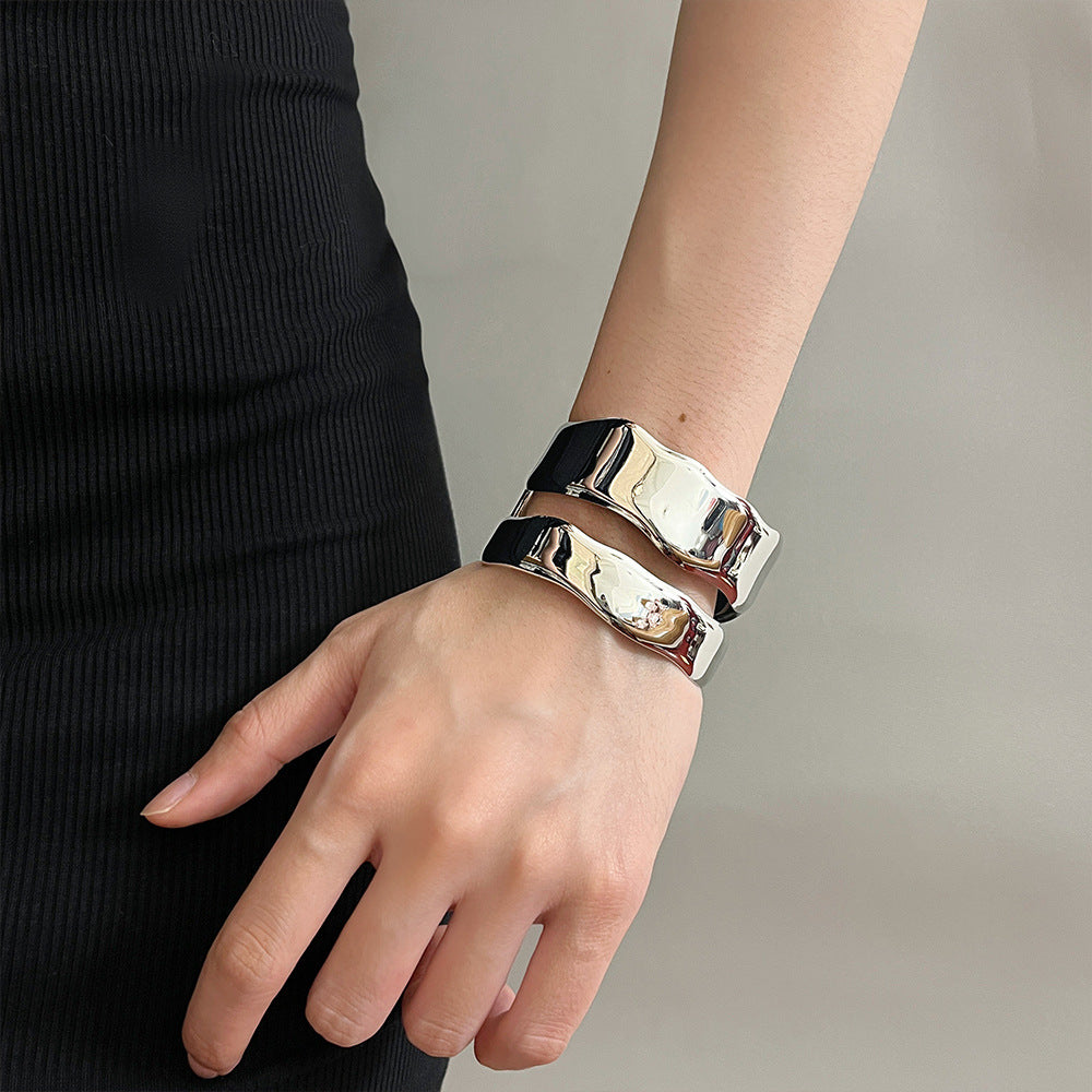 Keturah Sculptural Cuff Bracelet [AQANNH3Z]