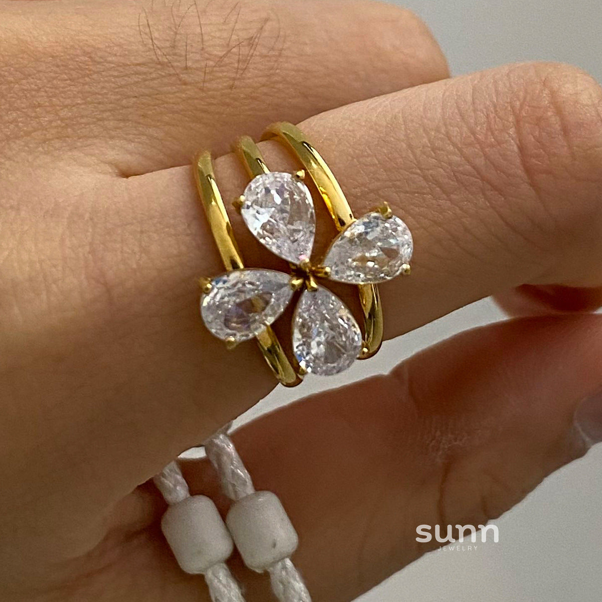 Keya Sleek Stacking Rings [EEENU6CT]