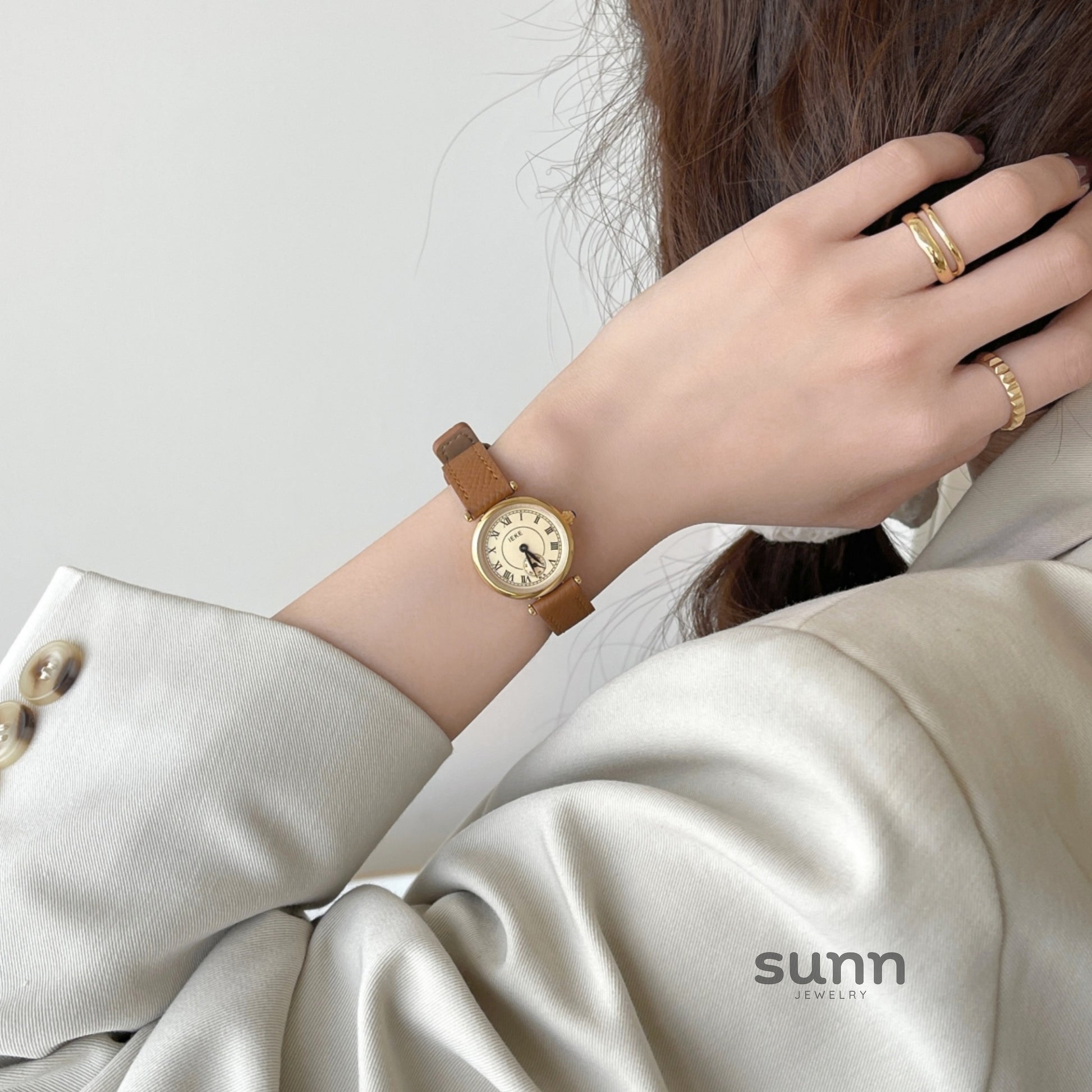 Kezia Retro Roman Watch [XRPVK37X]