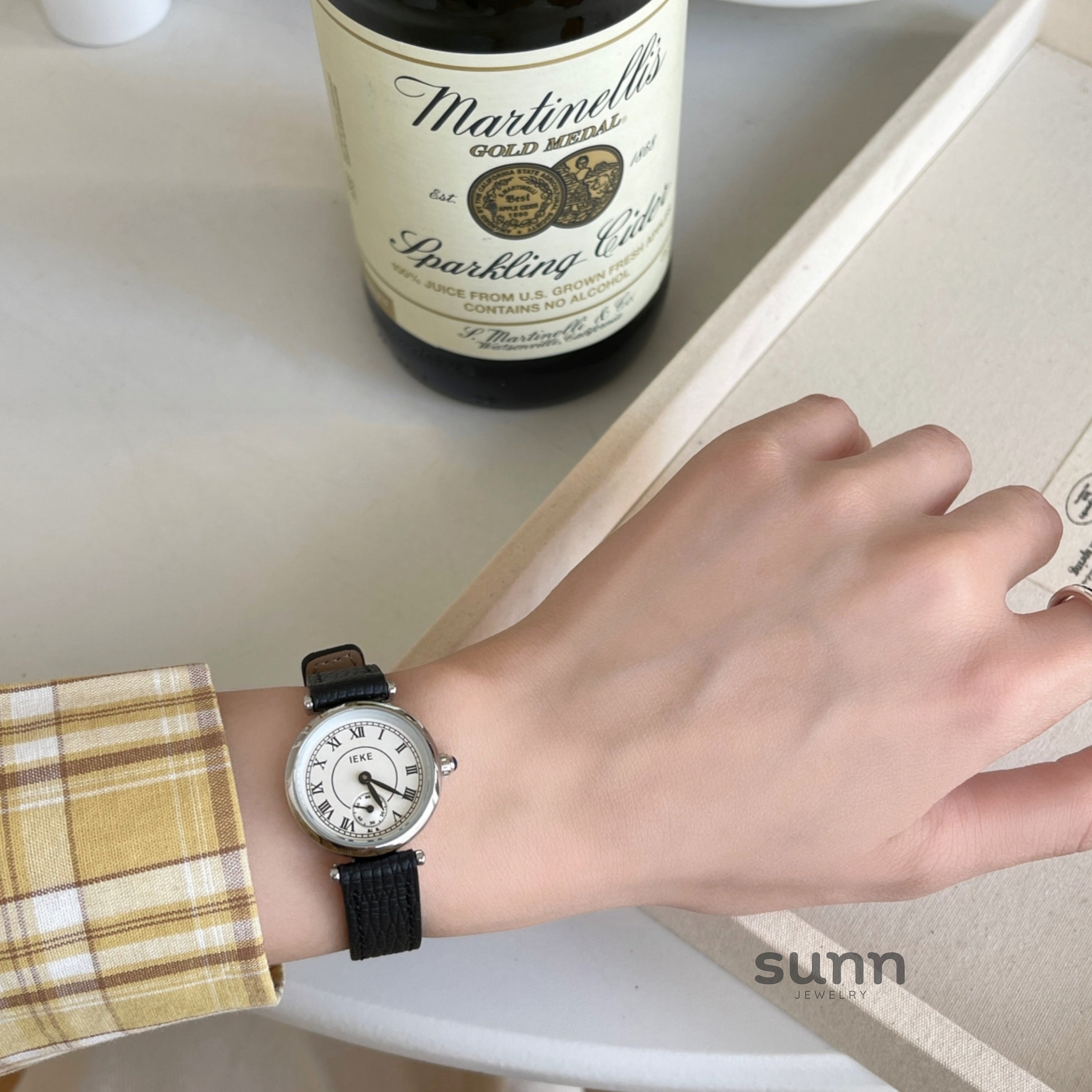 Kezia Retro Roman Watch [VAMQGWJG]