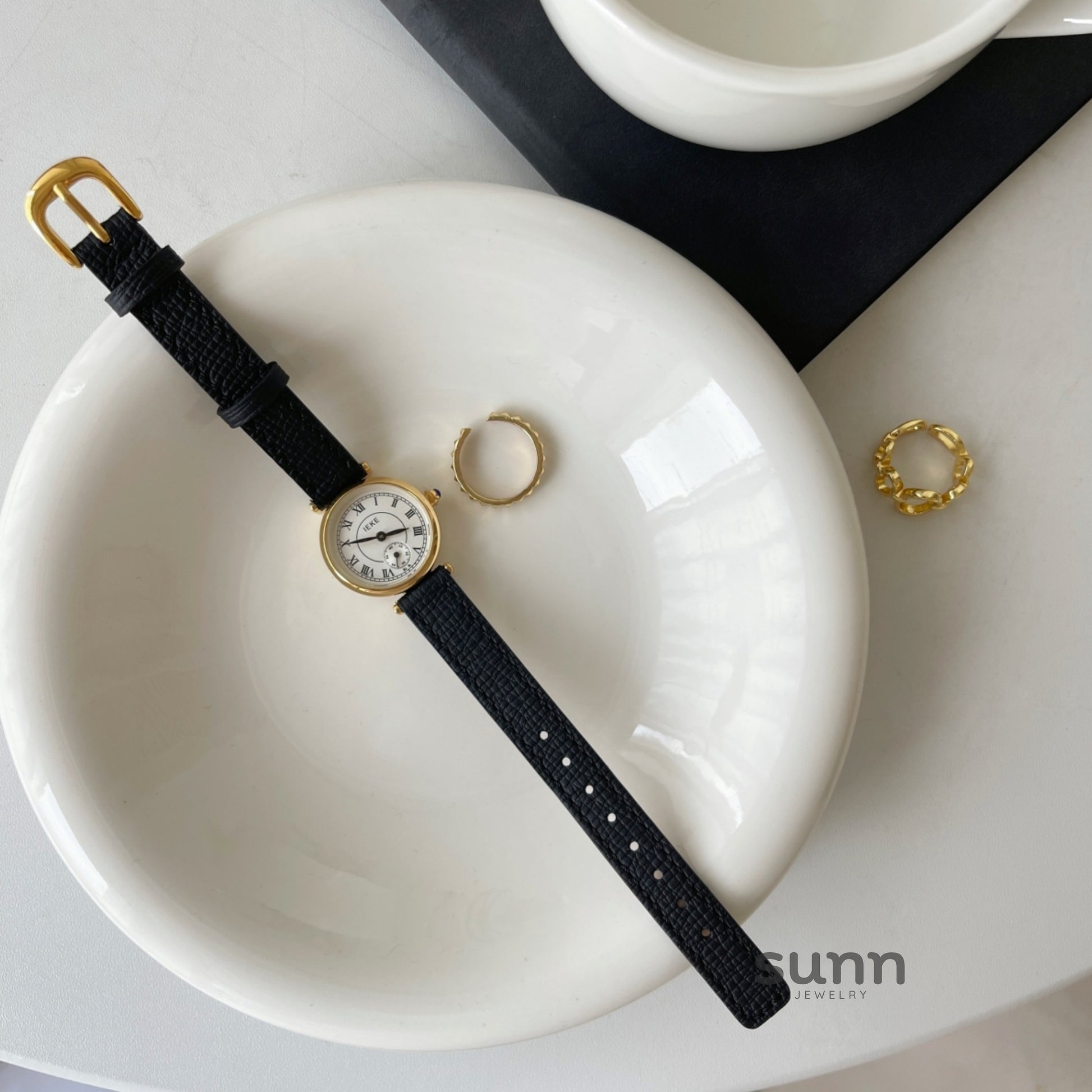 Kezia Retro Roman Watch [IS5ACBVE]