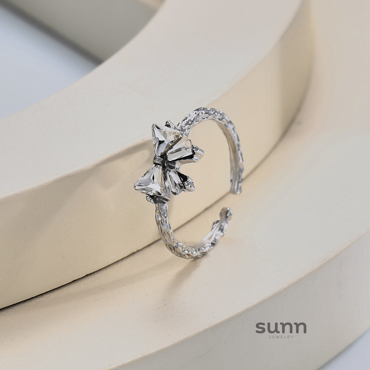 Khadija Dainty Bow Ring [ETWI7XF8]