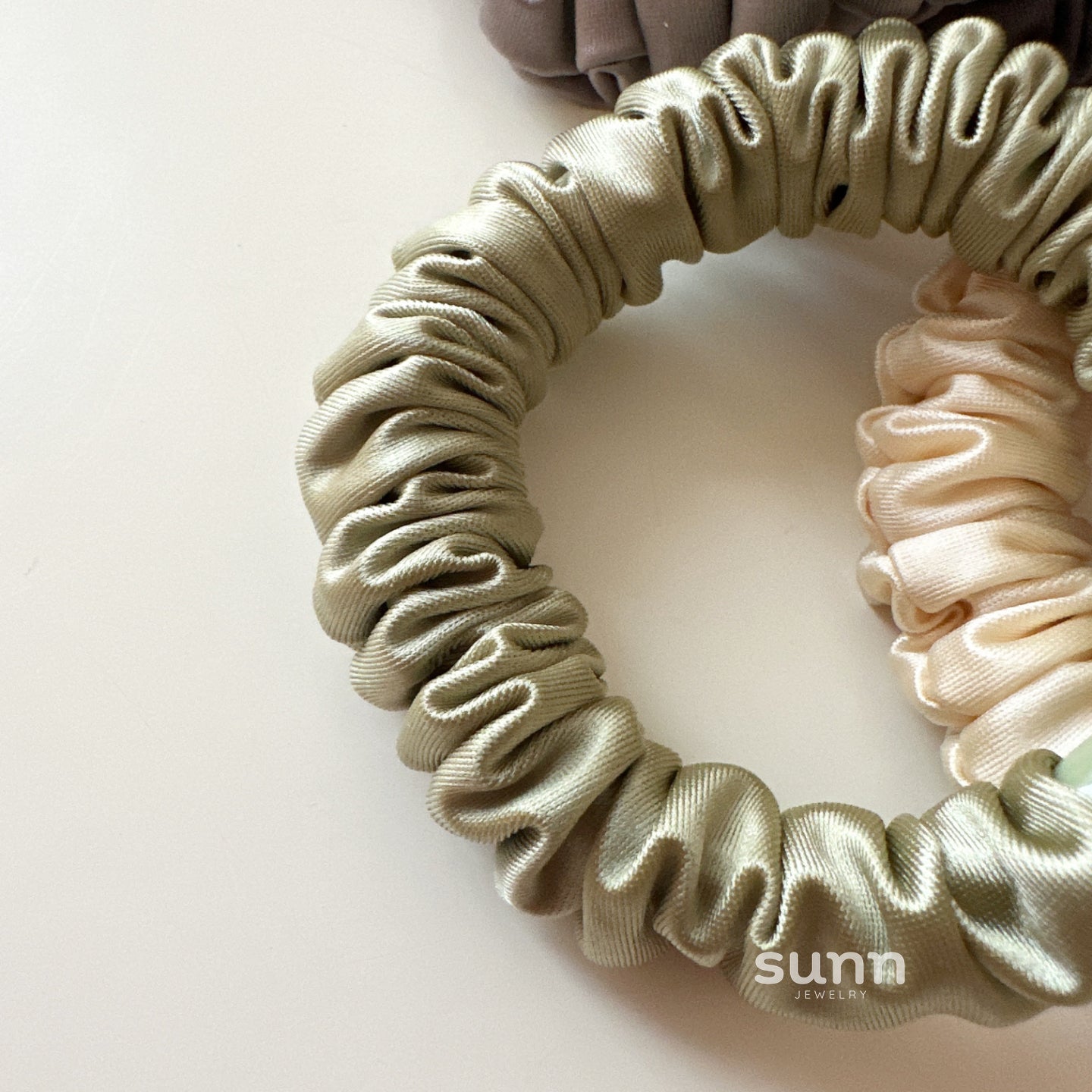 Khalani Satin Hair Scrunchie [N7H9P0CX]